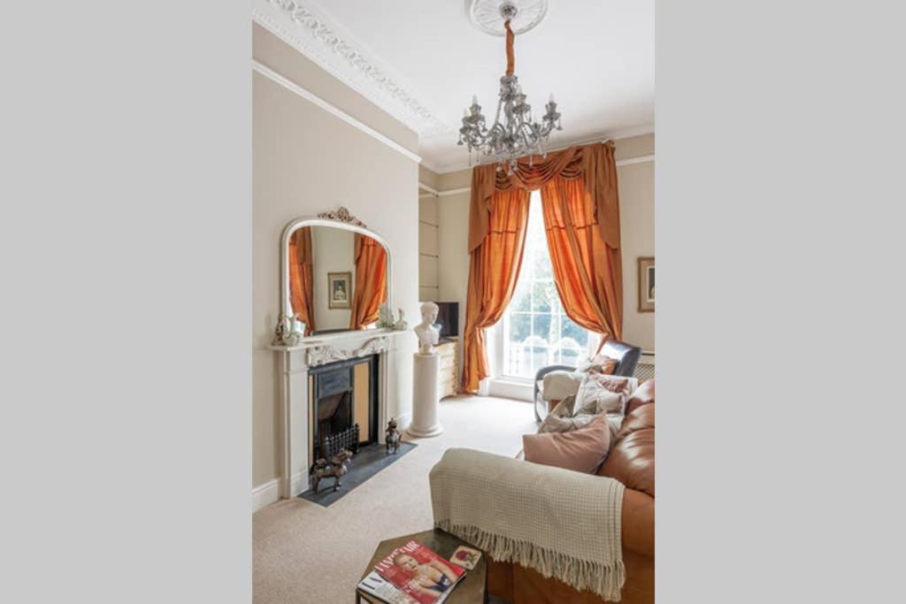 Beautiful Studio With Private Outside Terrace Διαμέρισμα Μπαθ Εξωτερικό φωτογραφία