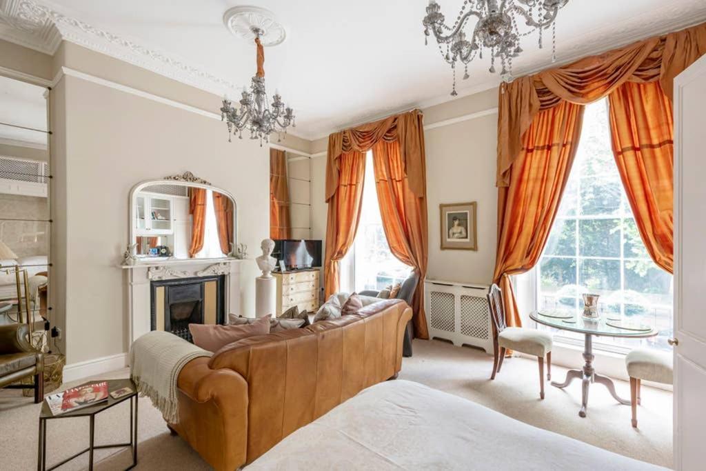 Beautiful Studio With Private Outside Terrace Διαμέρισμα Μπαθ Εξωτερικό φωτογραφία