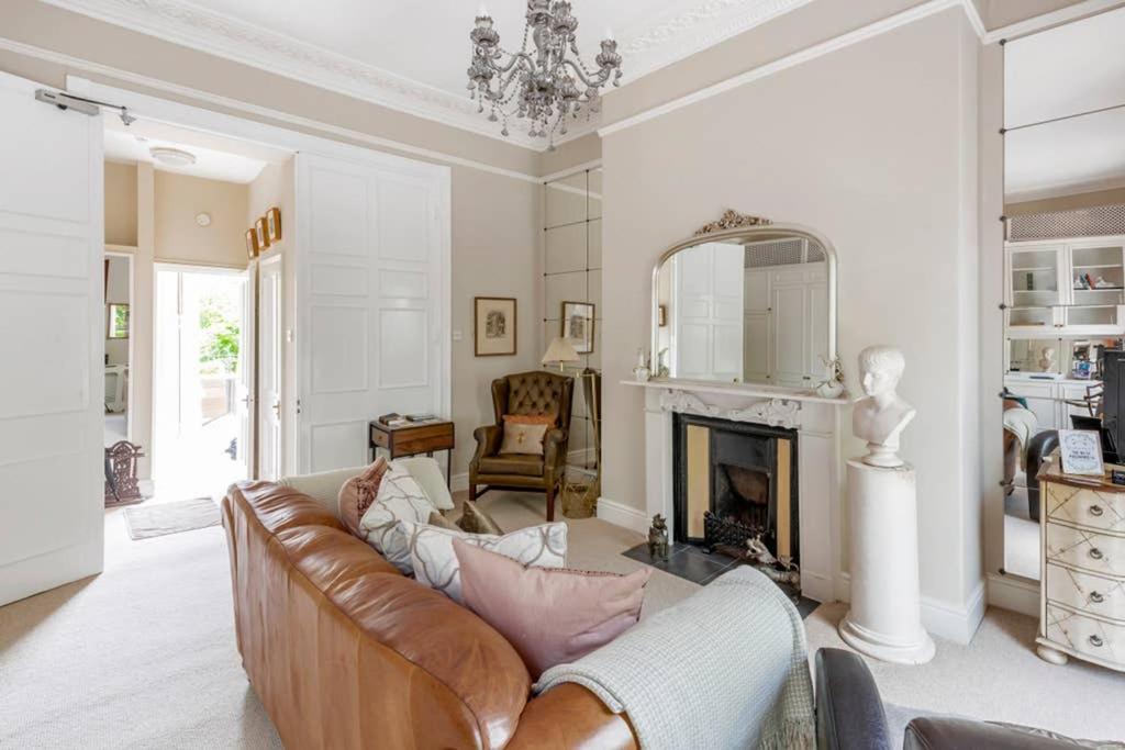 Beautiful Studio With Private Outside Terrace Διαμέρισμα Μπαθ Εξωτερικό φωτογραφία